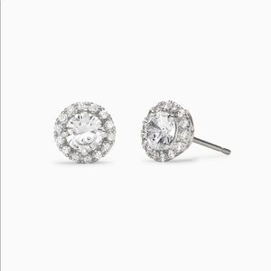 Stella & Dot duchess studs